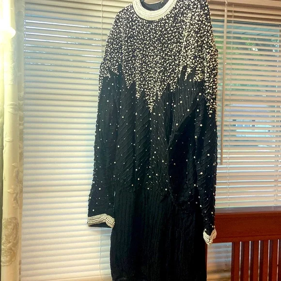 Vintage Pearl/Beaded Drop Waist Dress | Color: Black/White | Size: M | Shivray's Closet Vintage Pearl/Beaded Drop Waist Dress | Color: Black/White | Size: M | Shivray's Closet